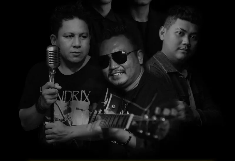 Singgasana Band meluncurkan debut pertama musik beraliran rock era 90-an namun bertema cinta dan kehidupan.(ist)